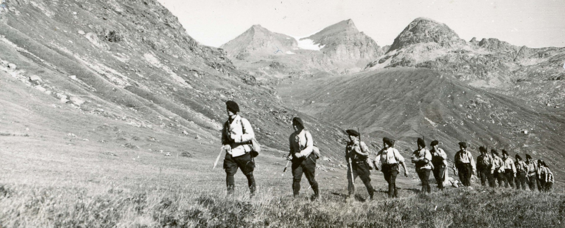 Chasseurs alpins revenant jusqu'à Bonneval par l'Écot. 1939