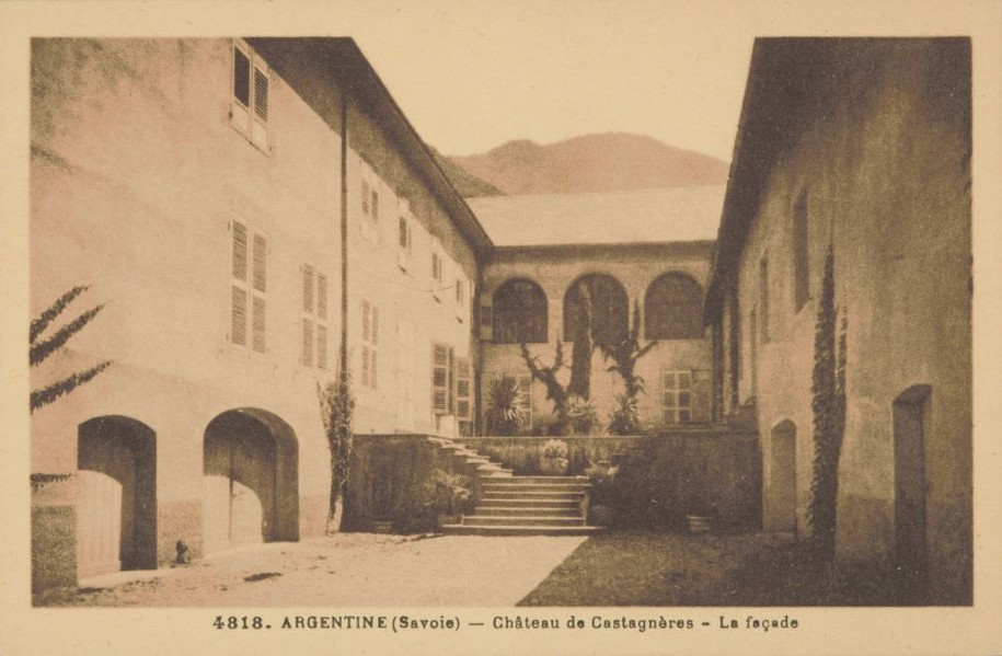 Château d’argentine, 20e siècle. A Argentine dans la vallée de la Maurienne, les Castagnery possèdent un château construit à proximité de leurs fonderies de fer et de cuivre.