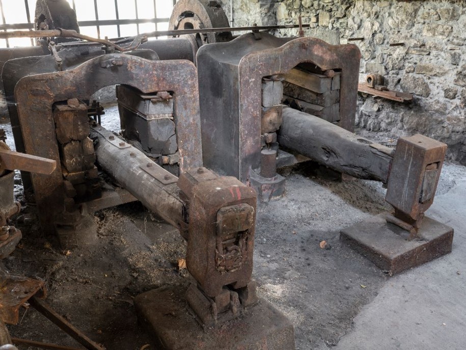 Martinets de la forge des Allues, Saint-Pierre-d’Albigny, Bauges, 2019. Les martinets de cette ancienne forge façonnaient le métal grâce à la force hydraulique.