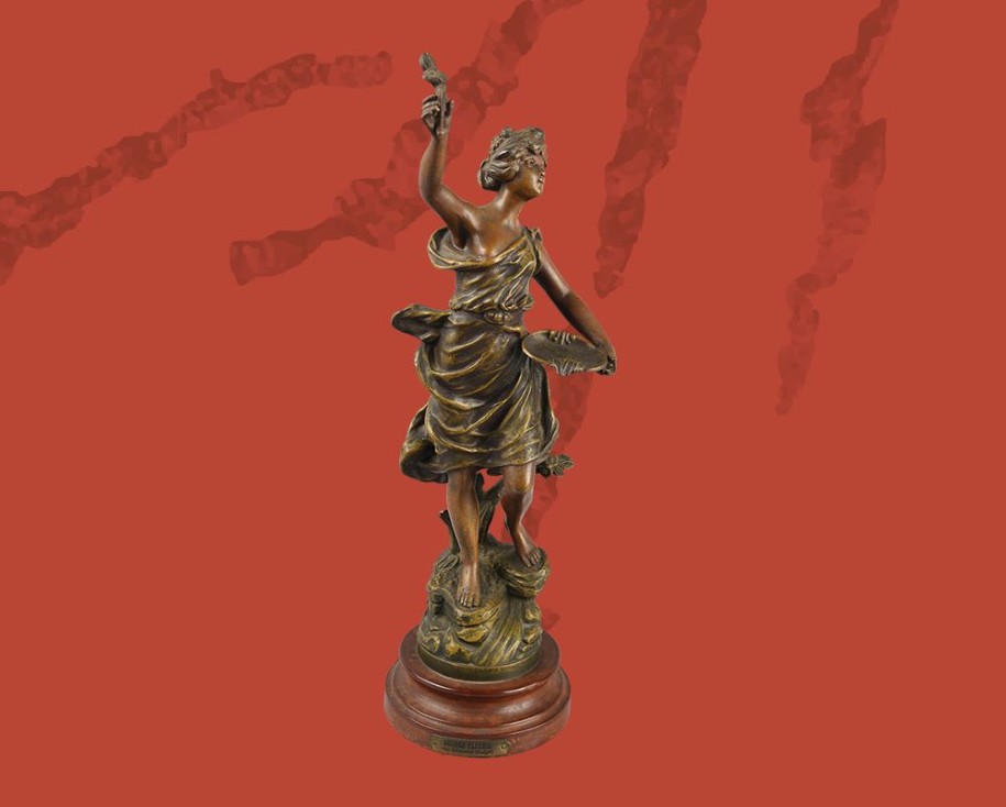 Statuette en bronze, 19e siècle. Après la fermeture des mines de Peisey, en Tarentaise, de nombreux mineurs émigrent à Paris. Leurs connaissances en métallurgie leur permettent d’être embauchés dans des ateliers de fonderie du bronze.