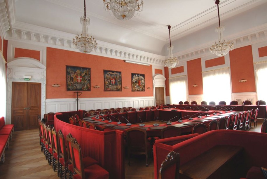 La salle des délibérations du Conseil départemental de la Savoie.