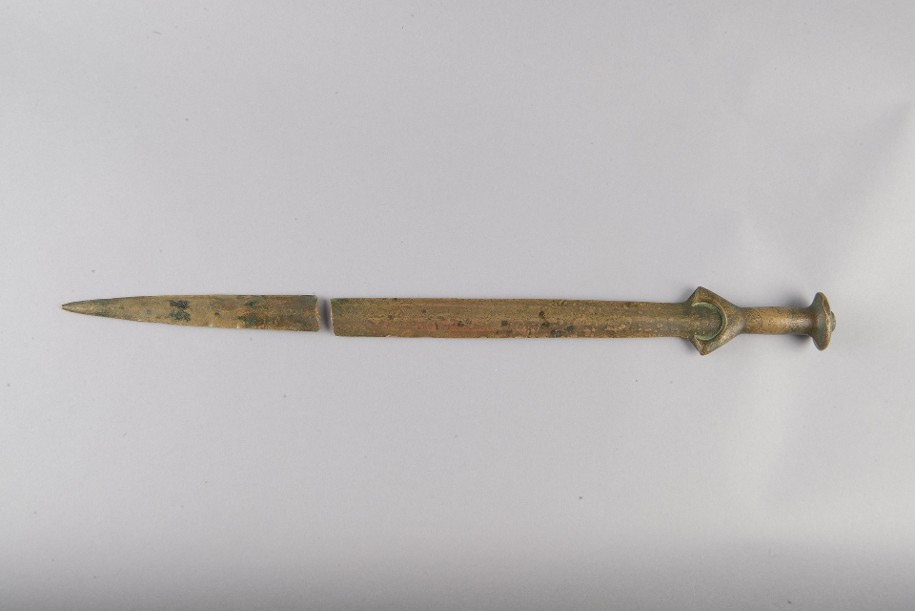 Photo de l'épée de Champagneux (-1400), collection Musée Savoisien