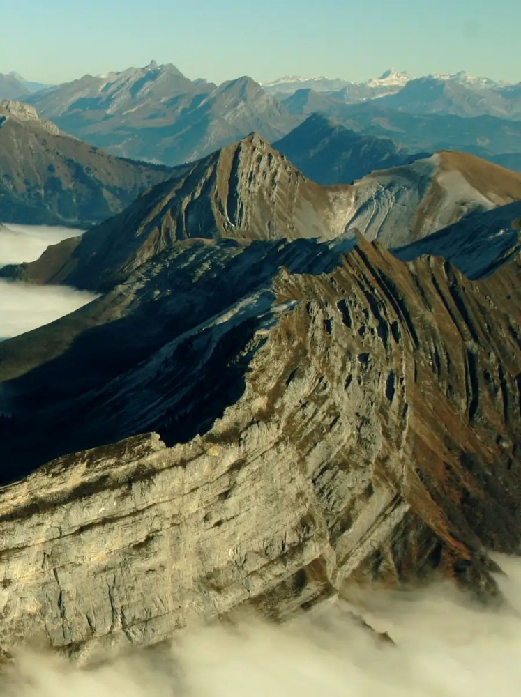 Voyage au coeur de la géologie : La géologie de la France illustrée par les géoparcs français_Le Châtelard