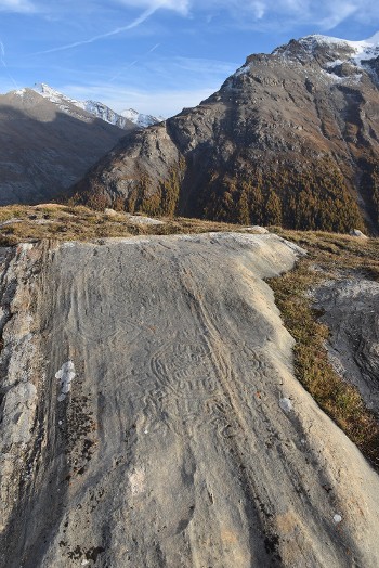 CONFÉRENCE : Nouveau regard sur les roches gravées de Savoie_Bessans